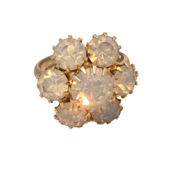 Mysterious Opal Rhinestones Cocktail Ring Lovely Design Vintage Costume Jewelry - Picture 1 of 7